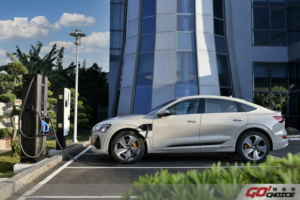Audi 推出 11kW 家用充電 透明化安裝方案同步啟動