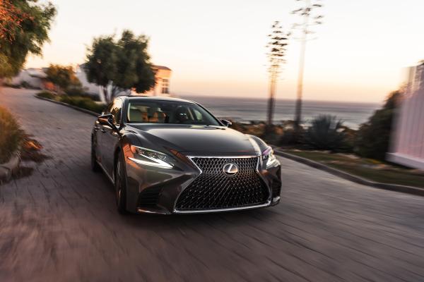 2017 Lexus LS-4