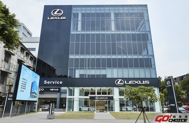 Lexus-5