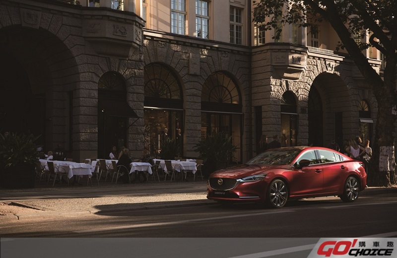 2020年式Mazda6提供更完善的i-Activsense主動安全科技，全車系標配MRCC全速域主動車距控制巡航系統、360°環景輔助系統以及DAA駕駛疲勞警示系統