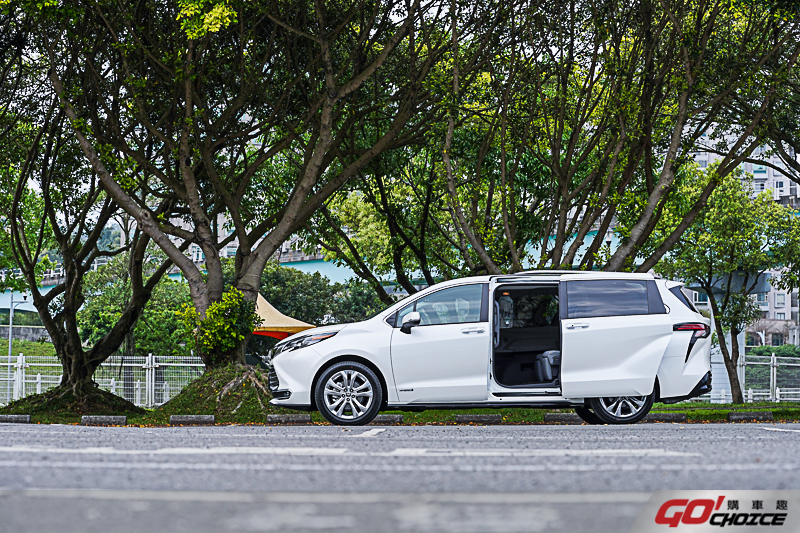 20210324 Toyota Sienna 14