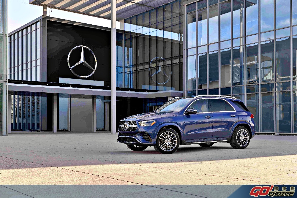 M.Benz-2