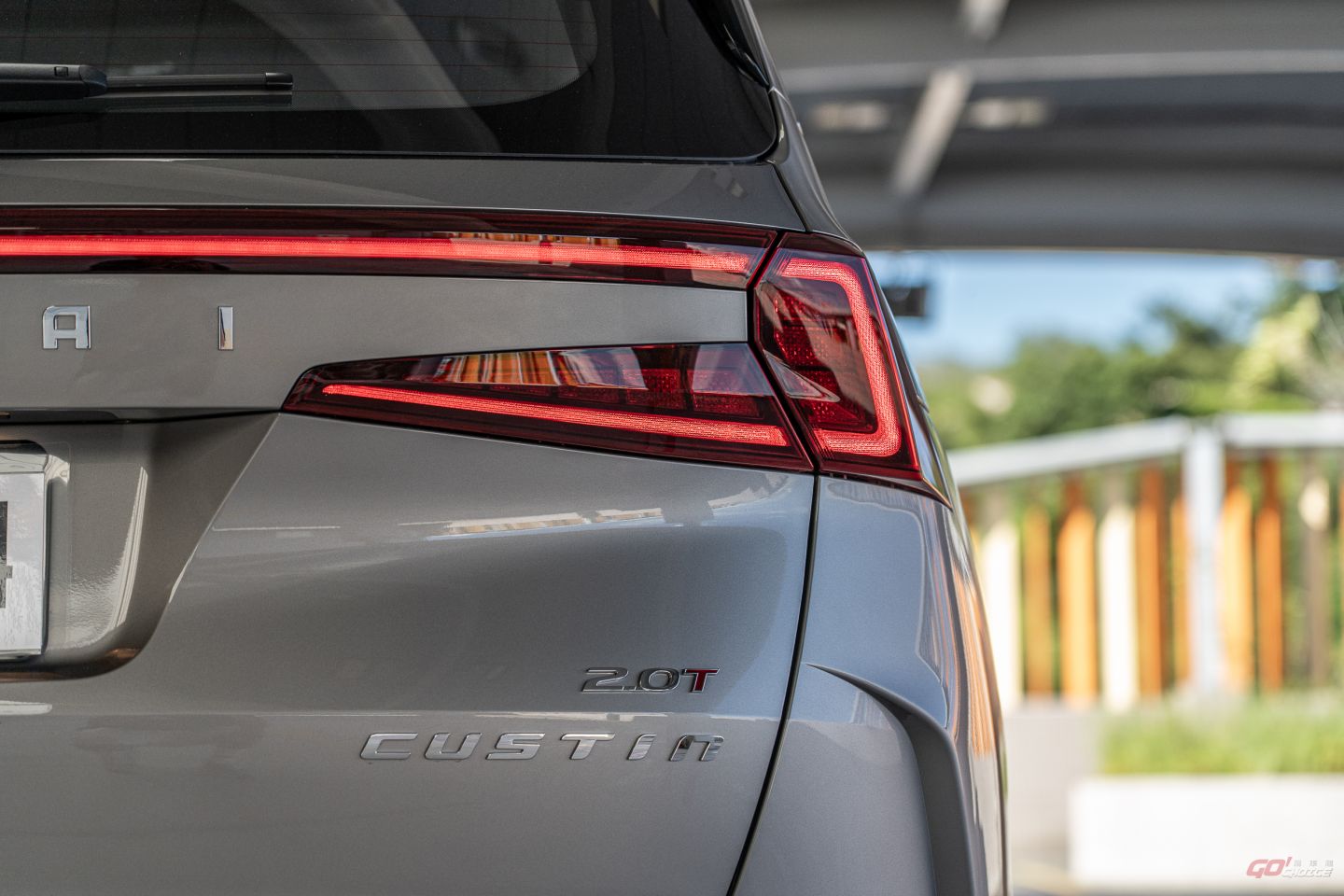 Hyundai%20Custin%202_0T-2