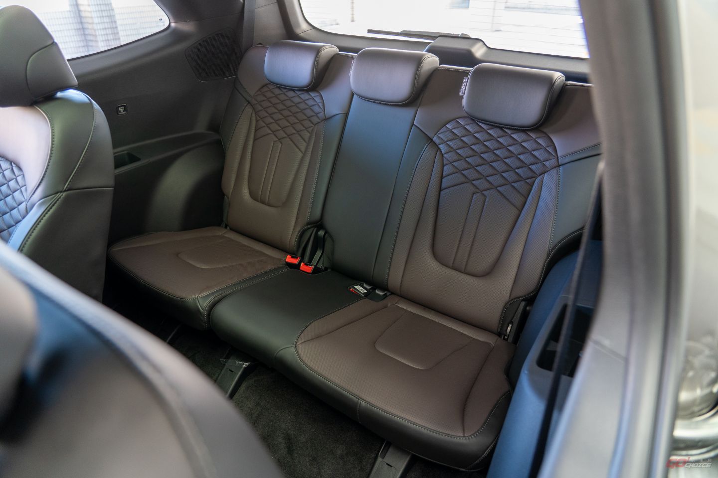 Hyundai%20Custin%202_0T-2