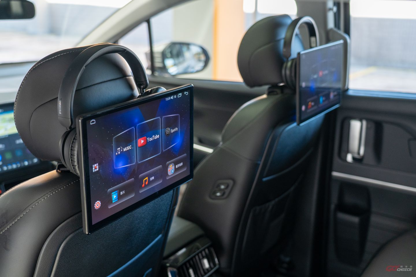 Hyundai%20Custin%202_0T-2