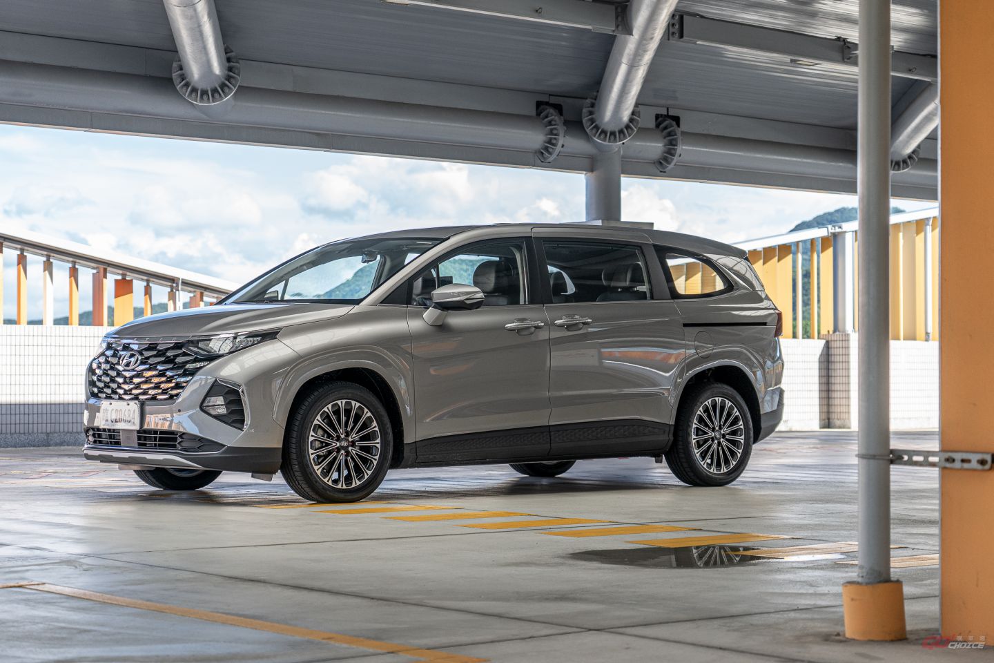 Hyundai%20Custin%202