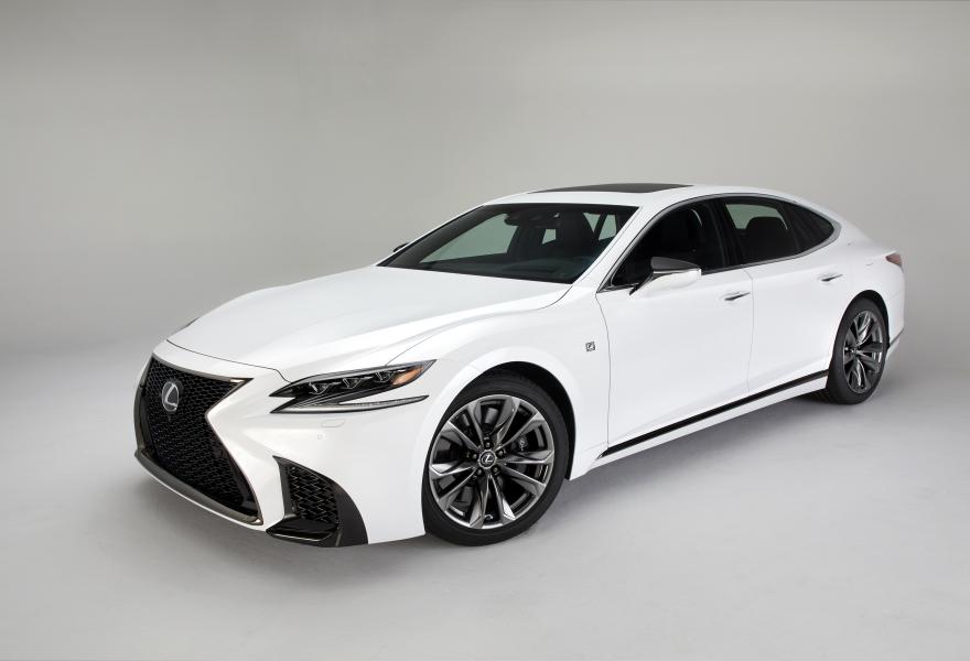 2018 LEXUS LS 500 F SPORT車型於紐約車展正式展出