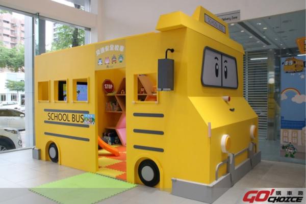 POLI School Bus校車哥哥駛進HYUNDAI展間