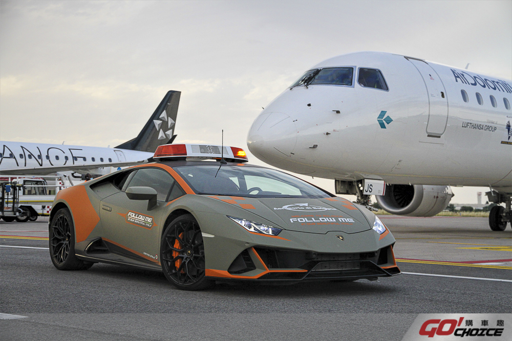 超狂國力演示！Lamborghini Huracán 任波隆納機場前導用車