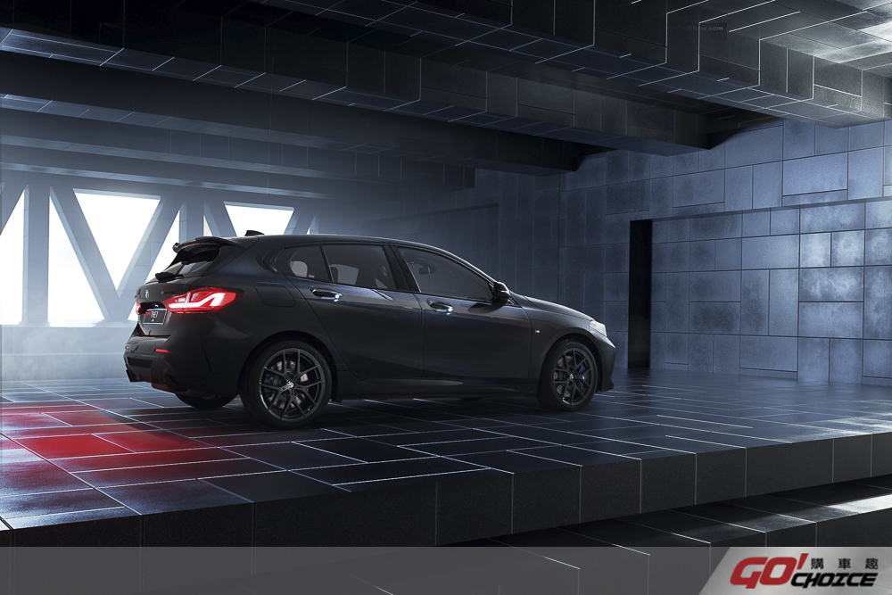 黑化套件上身 BMW M135i / M235i Black Storm Edition 在台上市