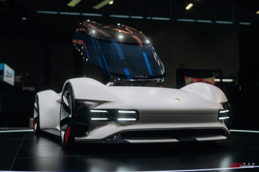 保時捷在德國科隆電玩展 Gamescom 展示虛擬賽車 Vision Gran Turismo 全新樣貌