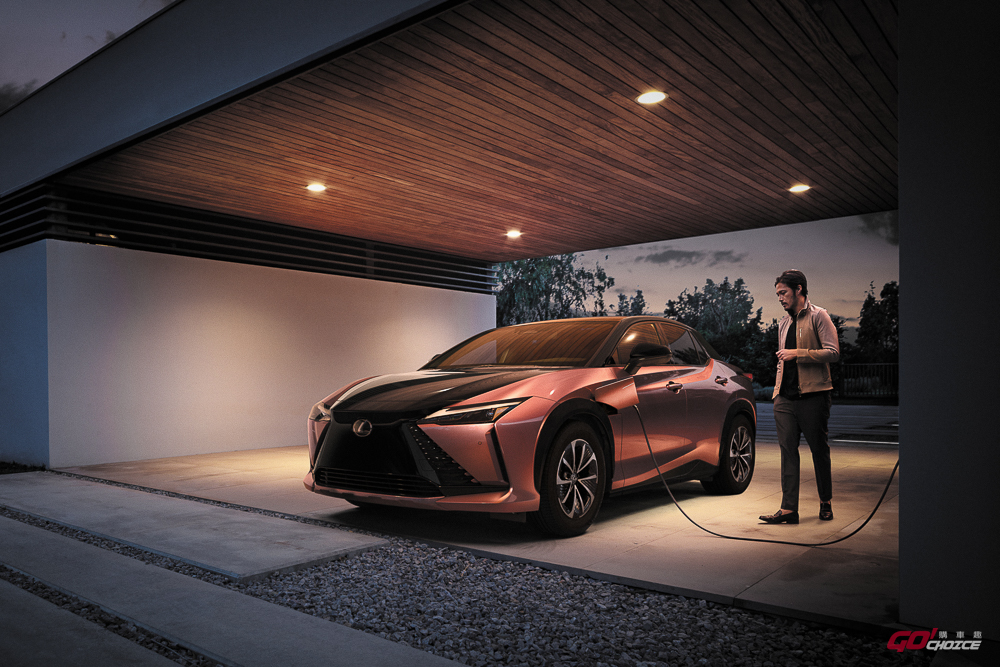 Lexus RZ 450e 現身台灣，首波配額僅兩百台、定於四月上市