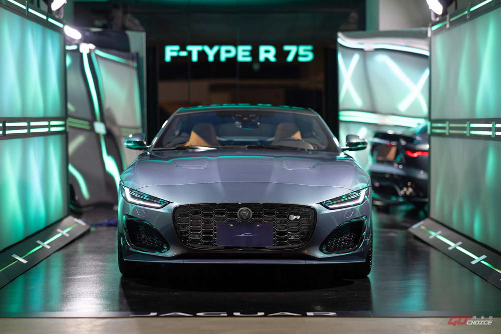 Jaguar 推 F-TYPE R75 V8 最終式樣車，2.0 保留單一車型，售價 381 萬起！