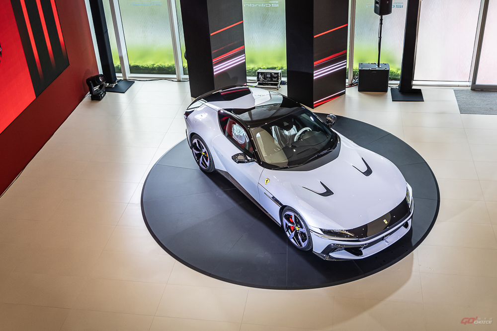 Ferrari 12Cilindri 正式登臺，基礎售價 24,038,000 元起！