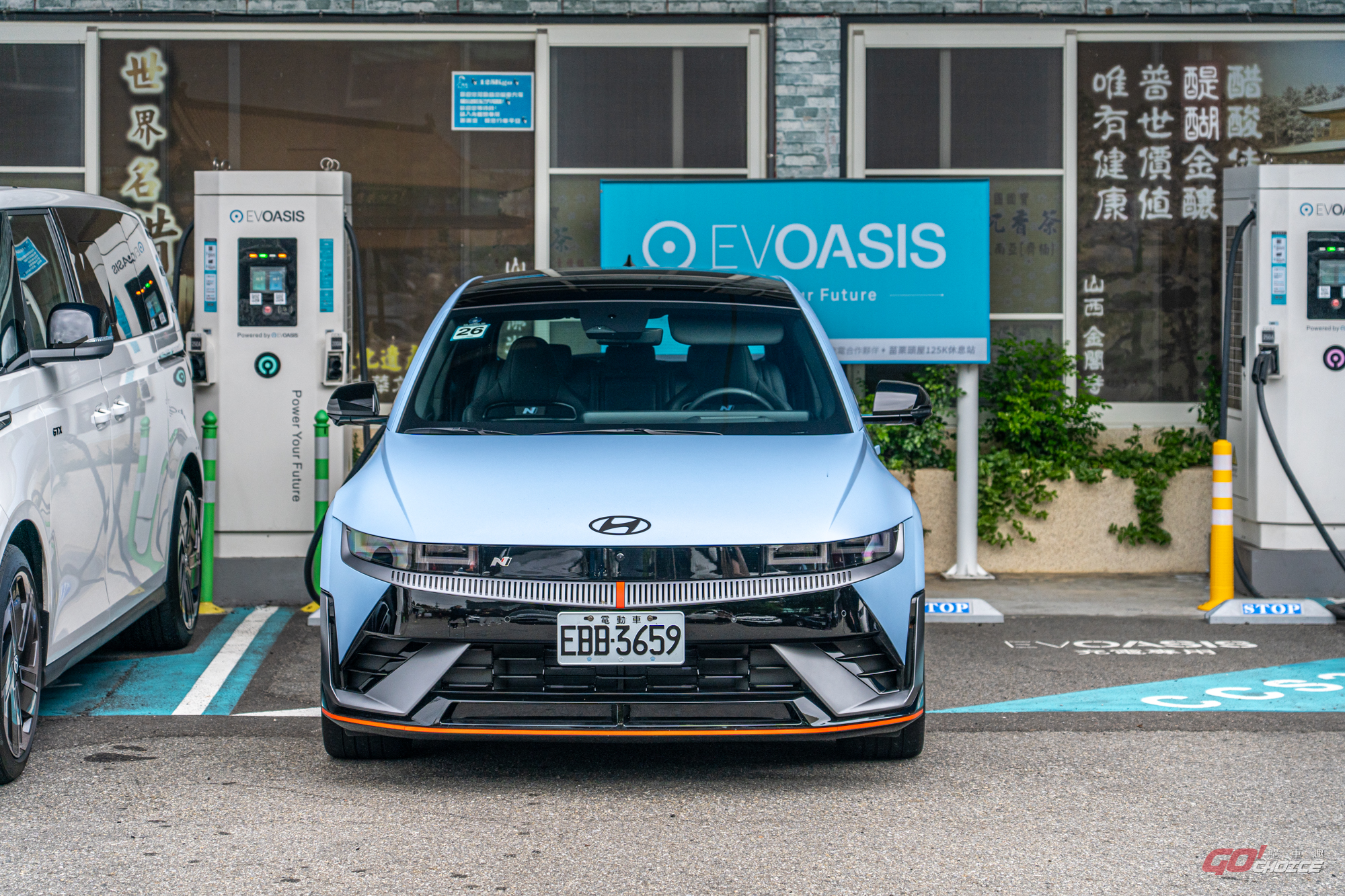 EVOASIS 快充站點規模正式超越 Tesla！