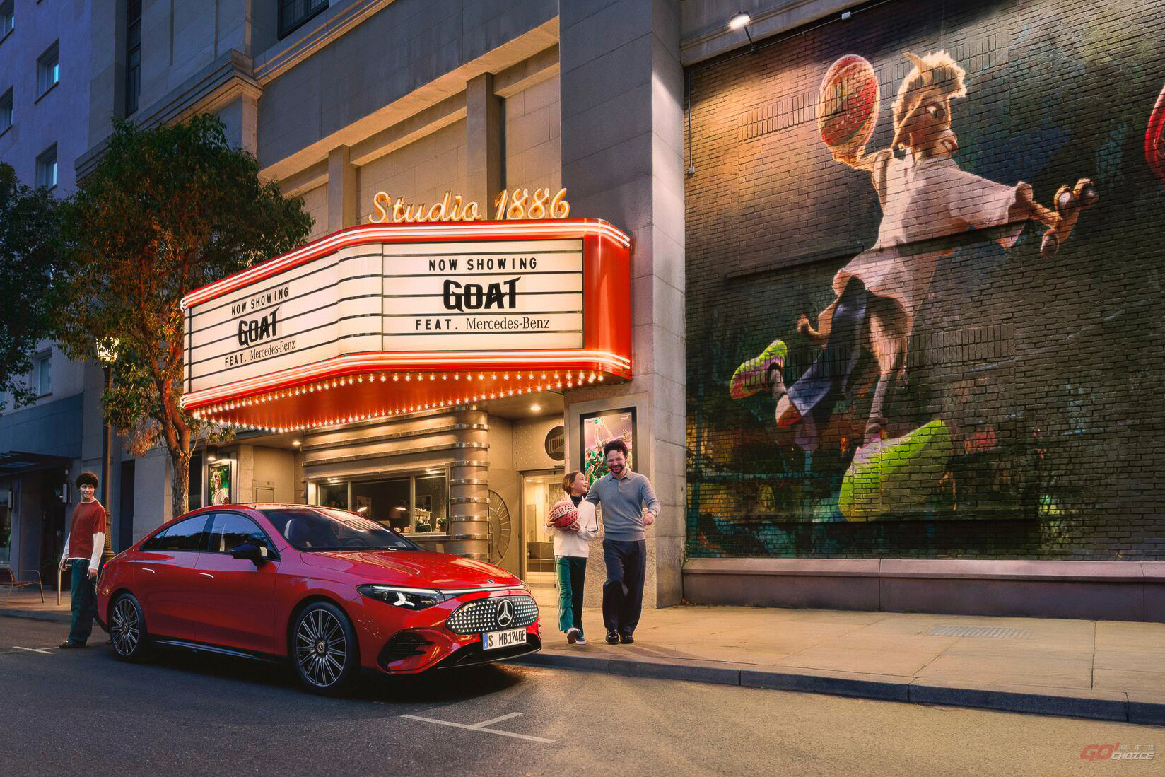 Mercedes-Benz 贊助《山羊巔峰》電影，CLA 躍大銀幕！