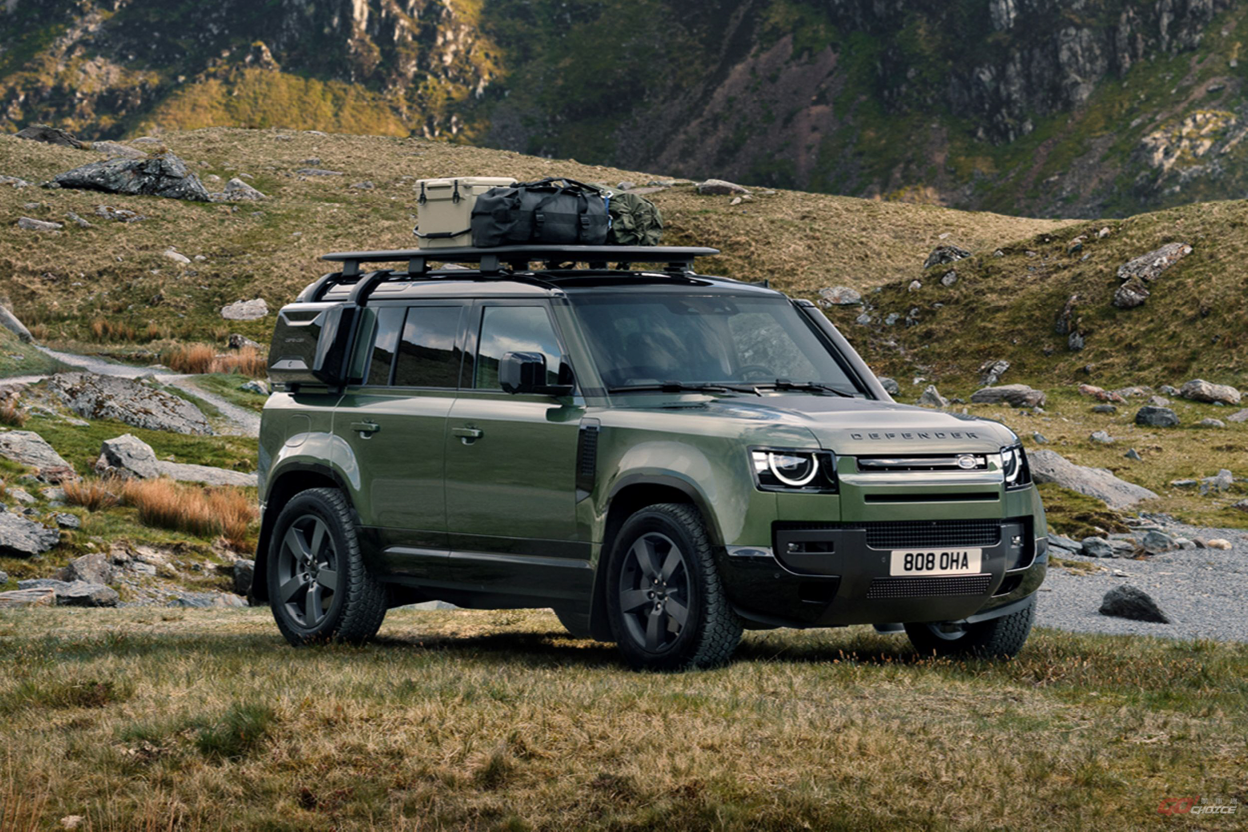 26 年式 DEFENDER 改款登場，建議售價 305 萬元起！