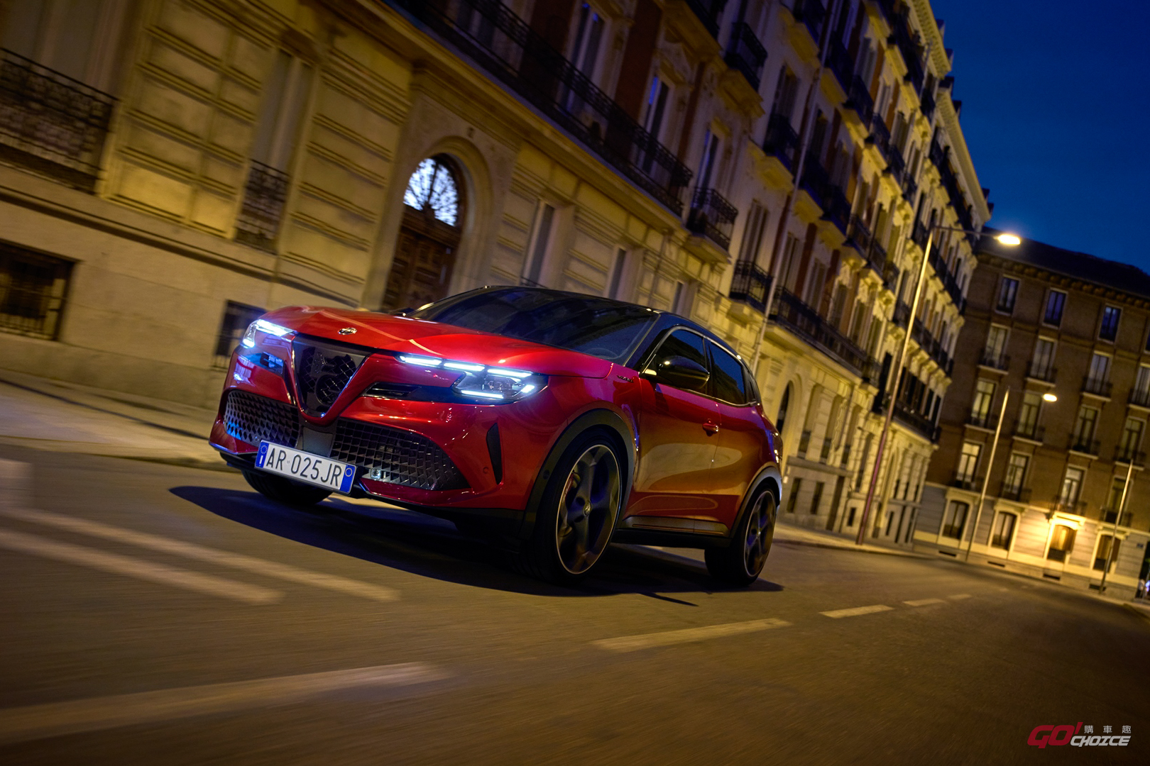 Alfa Romeo Junior 正式發表，採油電 / 純電雙車型販售，售價 139.8 萬起！