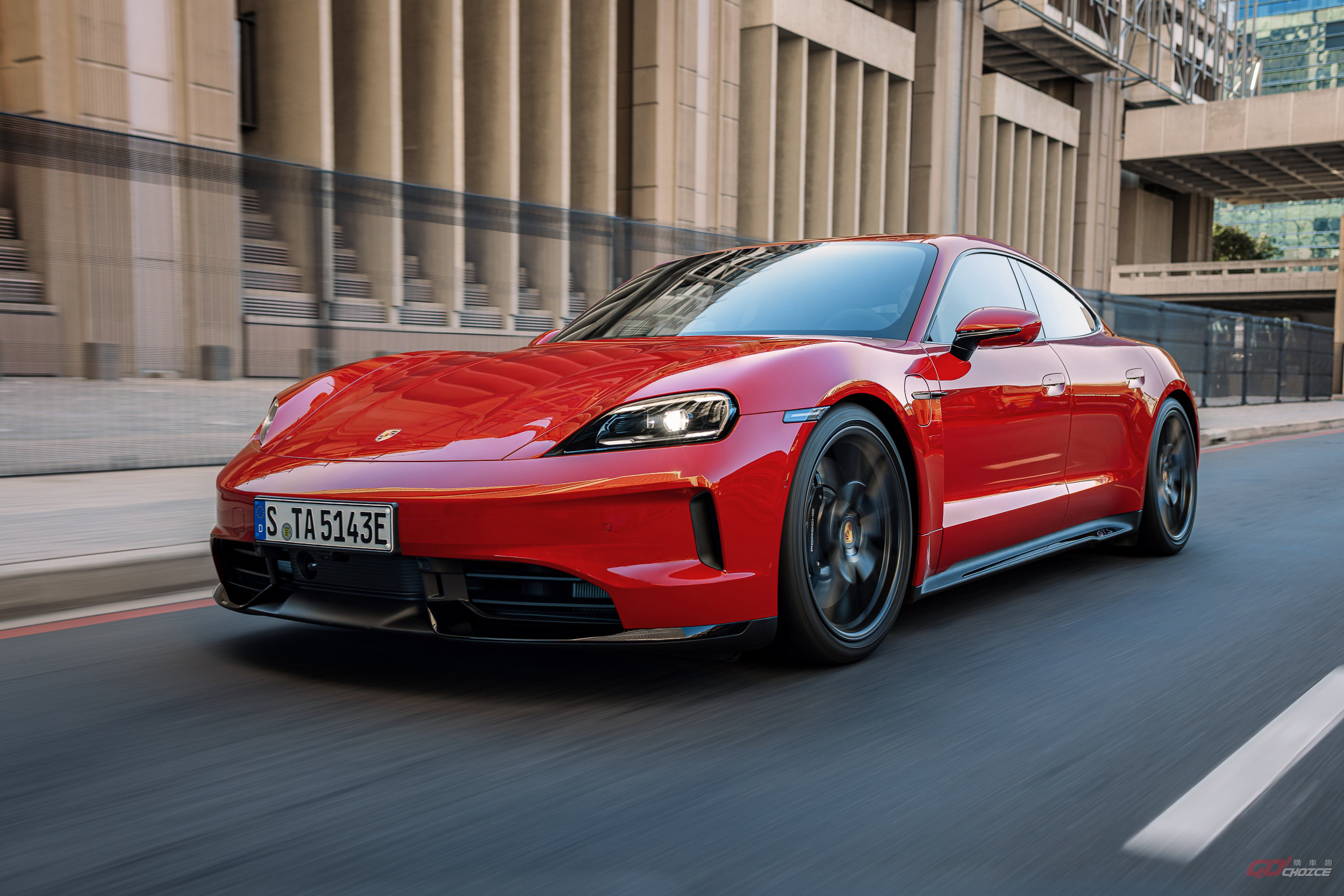 Porsche Taycan 全車系 416 萬起年式更新！增列 eShift 電子模擬變速系統！