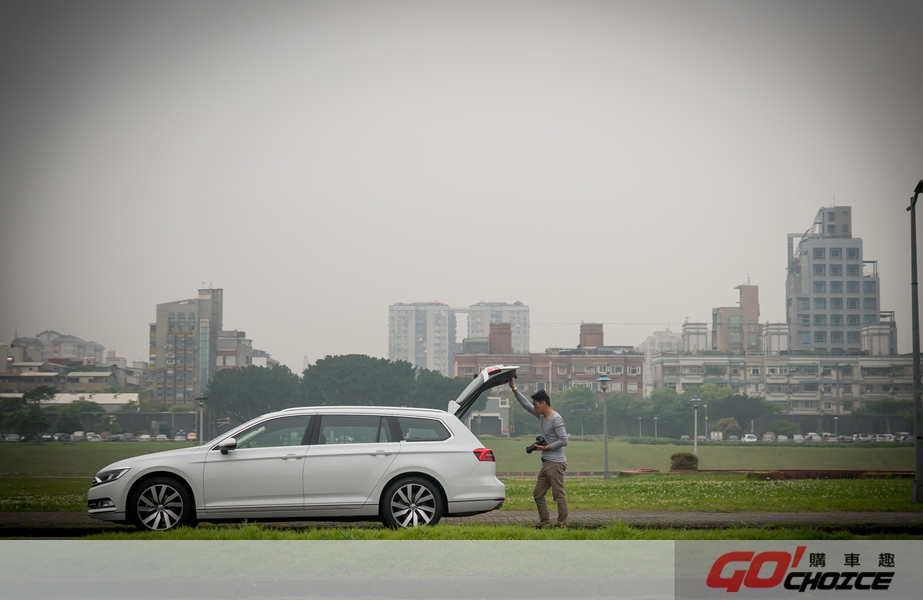 [影音]Volkswagen Passat Variant 400TDI靜態賞車影片