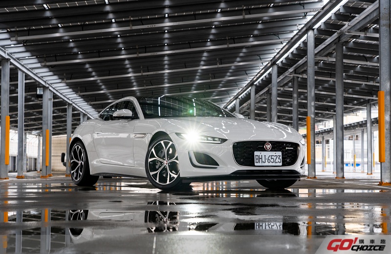 純粹視覺與聽覺的感官饗宴 Jaguar F-TYPE P300 R-Dynamic