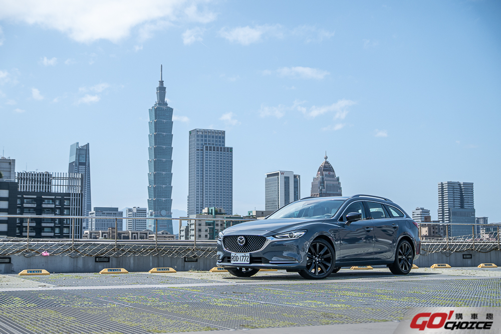 以沈穩、內斂來面對市場挑戰 Mazda 6 Wagon 黑艷版