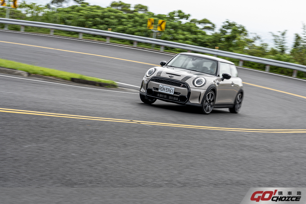 或許是純內燃機的絕響？Mini Cooper S 3-Door 個性鮮明到你想忘了它都難