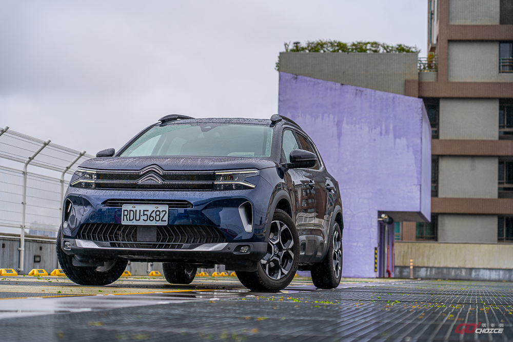 仍無愧「魔毯」之名｜小改款 Citroën C5 Aircross 試駕