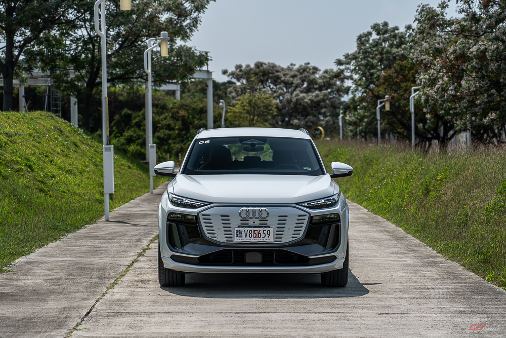 是終於跟上時代？還是落後依舊？｜Audi Q6 e-tron quattro S line 運動版試駕