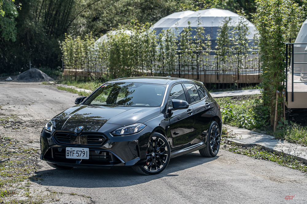 硬派絕對值，且開且珍惜｜BMW M135 xDrive 試駕