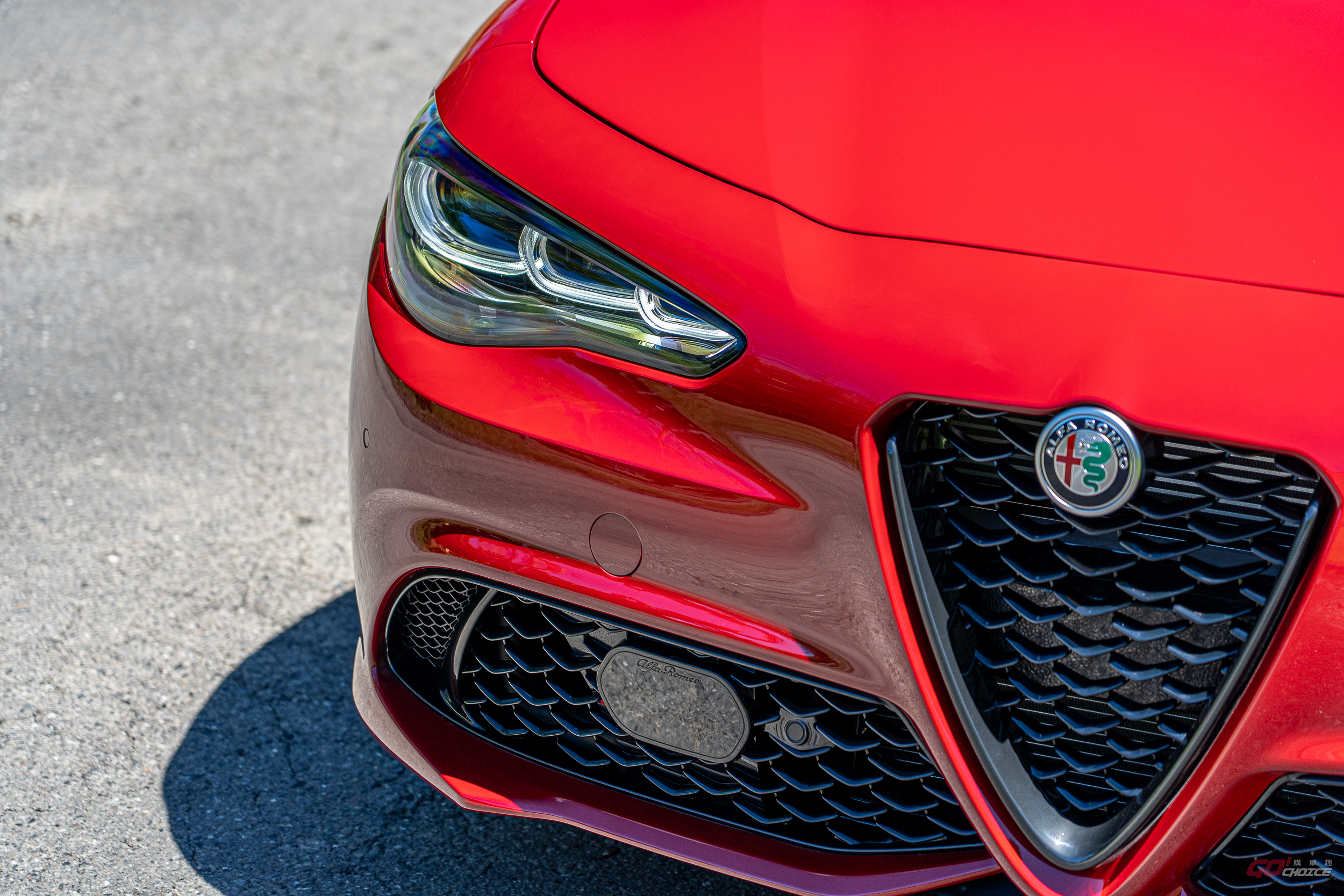 十年歲月，蛇毒仍舊難解｜Alfa Romeo Giulia Intensa 試駕